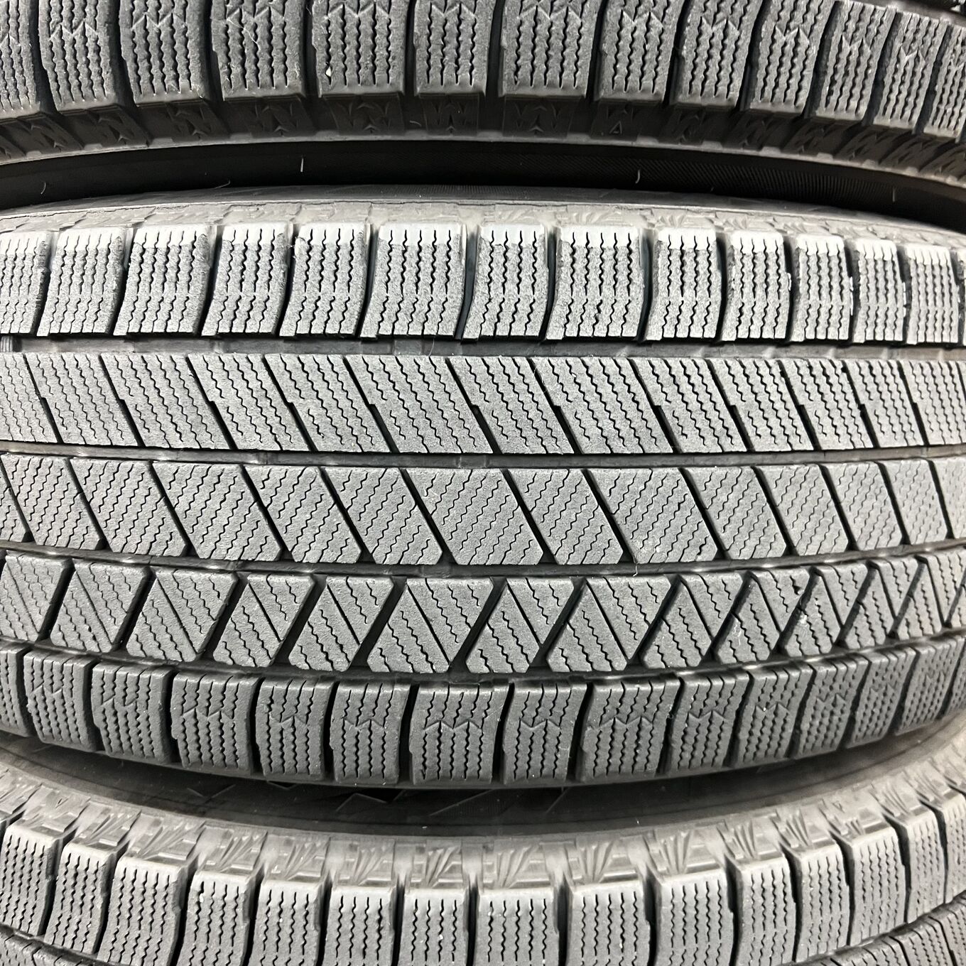 Bridgestone BLIZZAK VRX3 215/65 R16, фото 3
