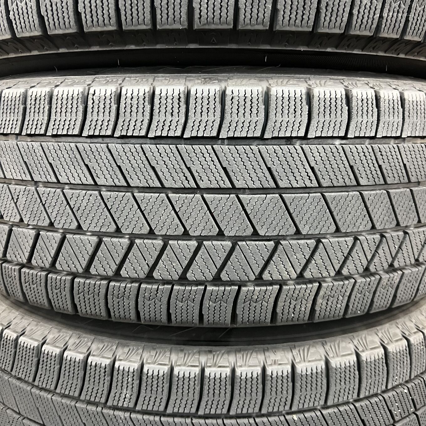 Bridgestone BLIZZAK VRX3 215/65 R16, фото 4