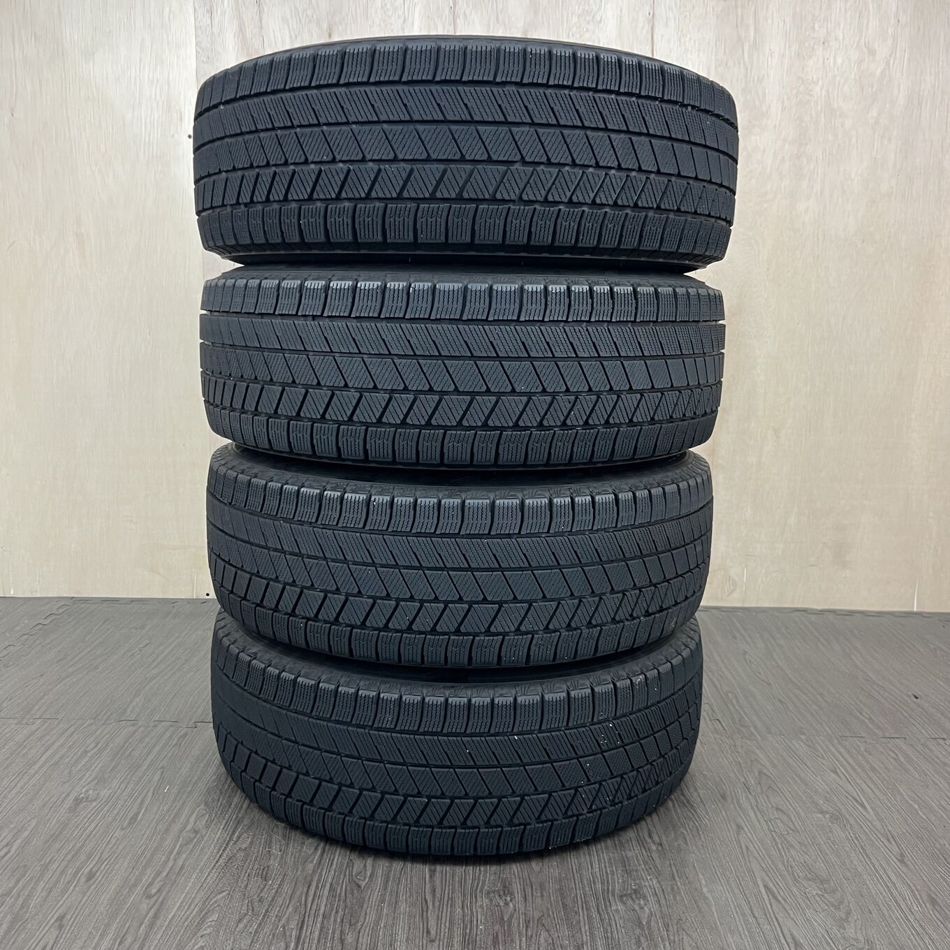 215/65 R16 Bridgestone BLIZZAK VRX3 — 15 200 ¥/комплект