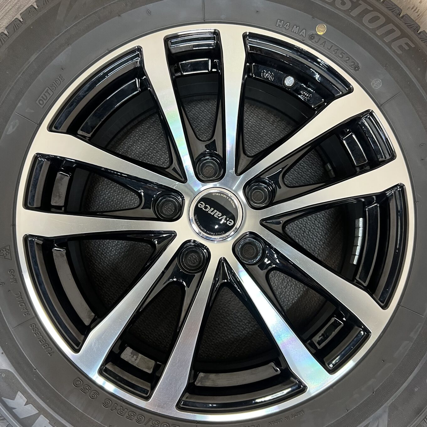 Bridgestone BLIZZAK VRX3 205/65 R16, фото 4