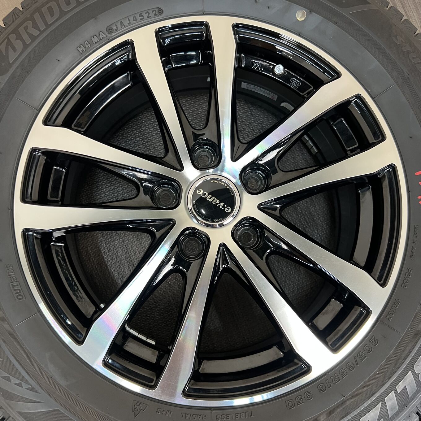 Bridgestone BLIZZAK VRX3 205/65 R16, фото 5