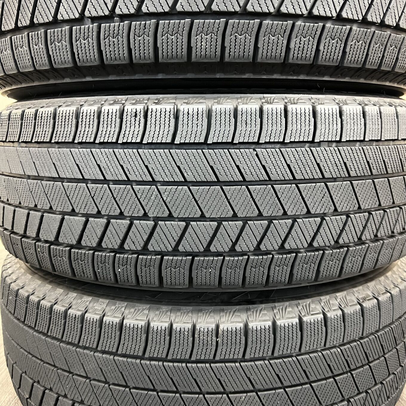 Bridgestone BLIZZAK VRX3 205/65 R16, фото 4