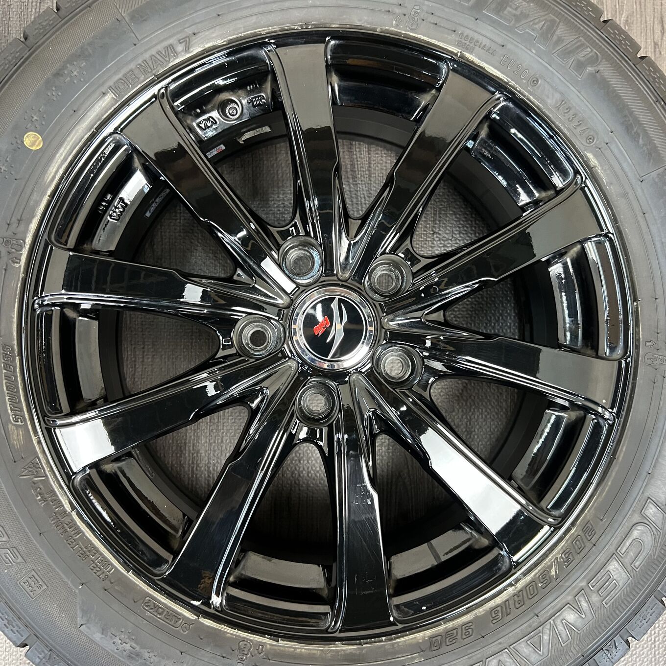 Goodyear ICE NAVI 7 205/60 R16, фото 3