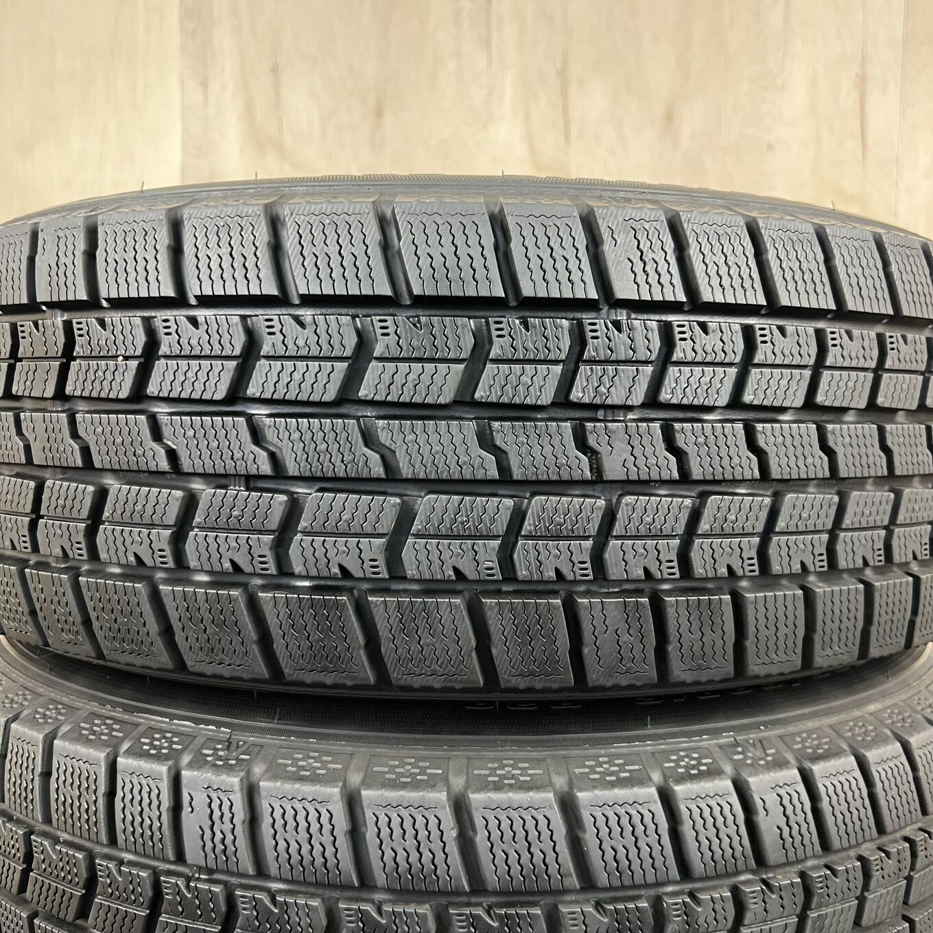 Goodyear ICE NAVI 7 205/60 R16, фото 2