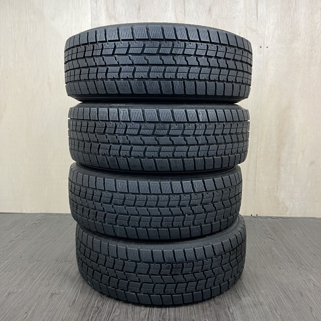 205/60 R16 Goodyear ICE NAVI 7 — 25 400 ¥/комплект