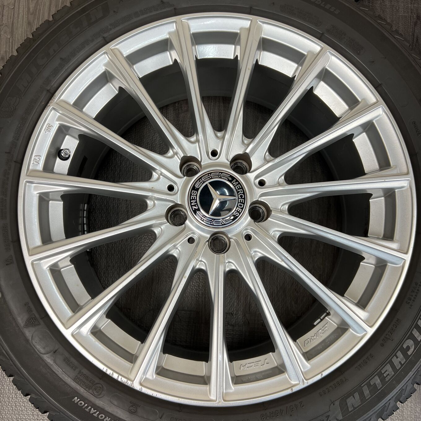 Michelin MERCEDES BENZ 245/45 R18, фото 2