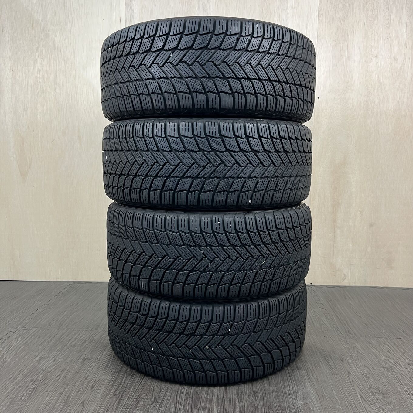 245/45 R18 Michelin X-ICE SNOW — 21 100 ¥/комплект