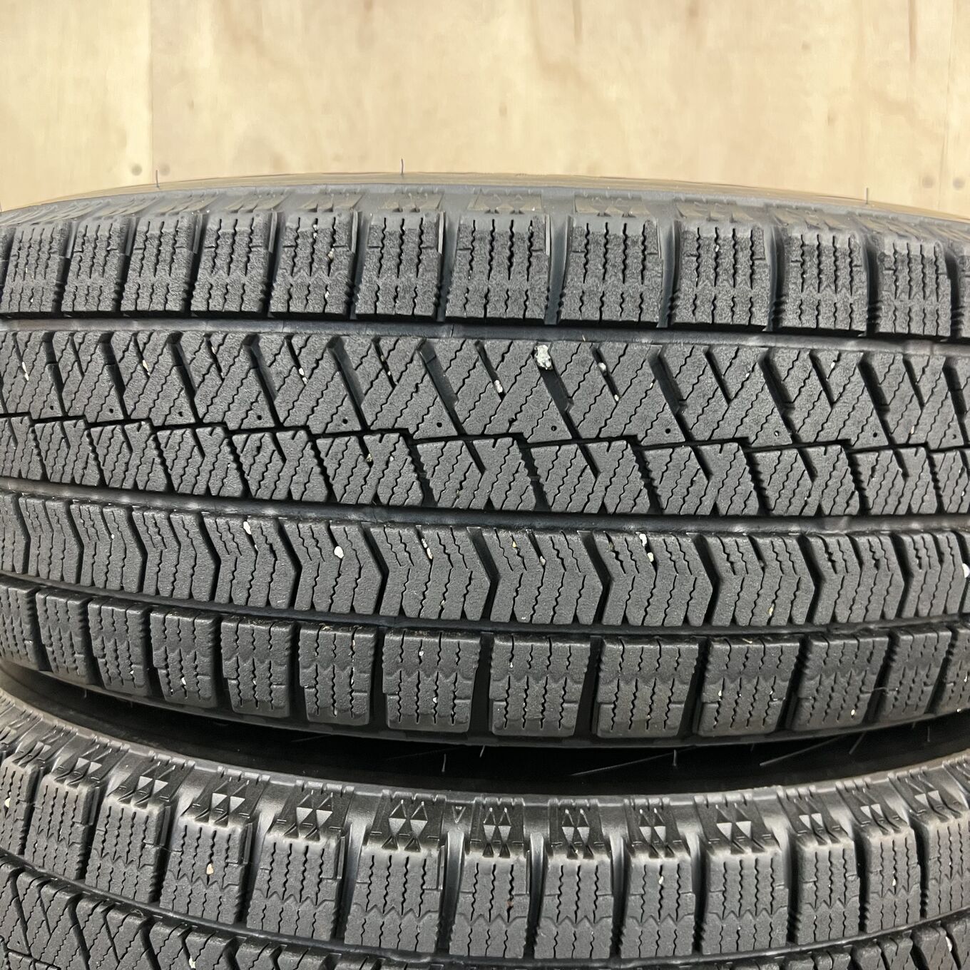 Bridgestone BLIZZAK VRX2 185/65 R15, фото 2