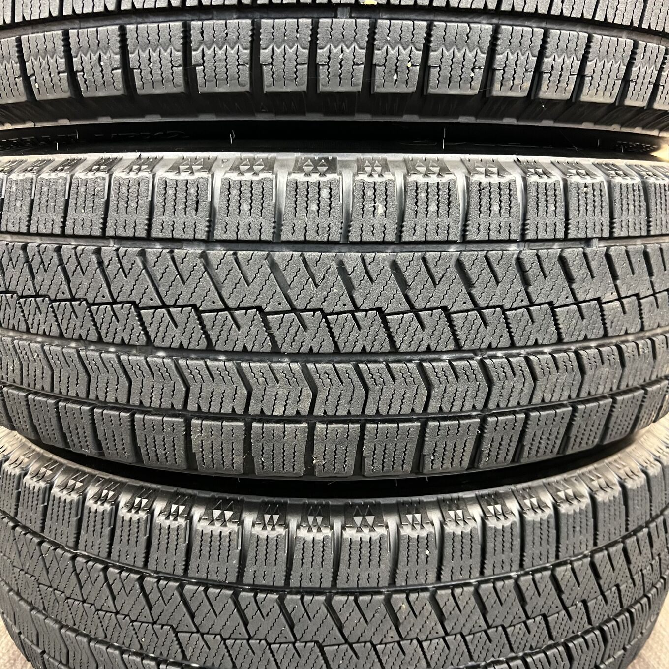 Bridgestone BLIZZAK VRX2 185/65 R15, фото 4