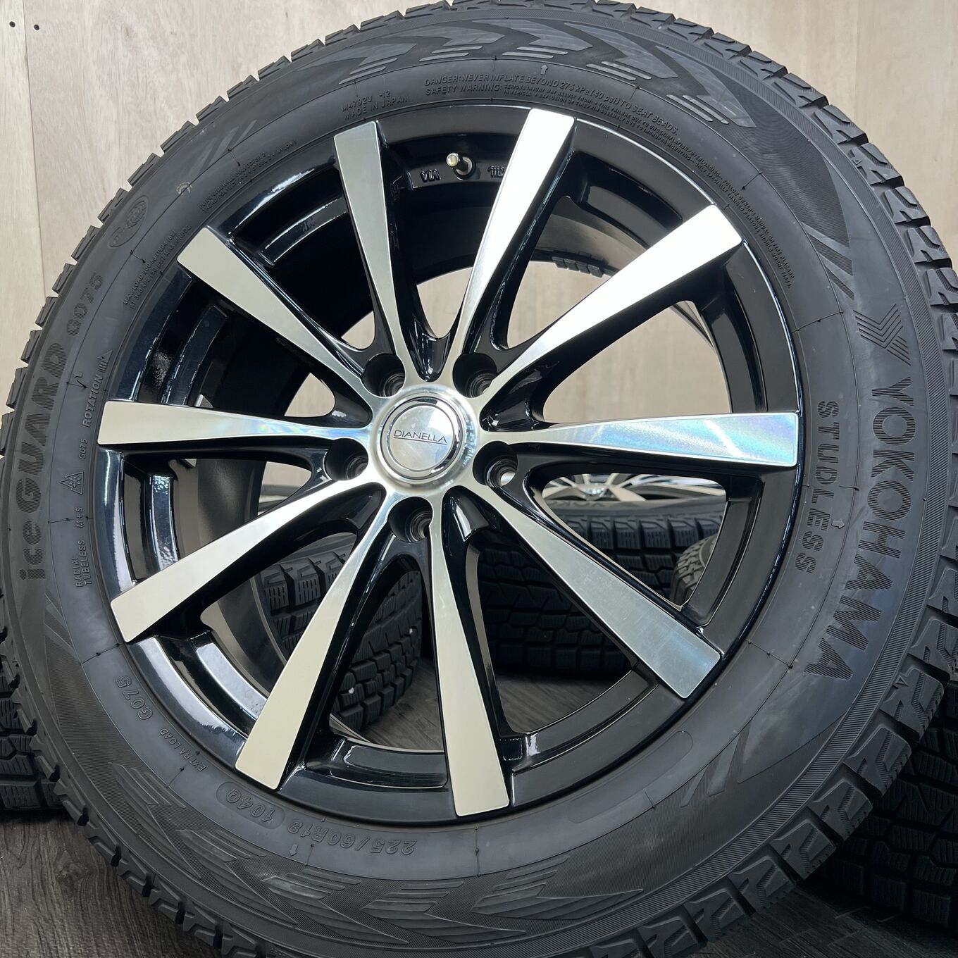 Б/У колесо в сборе 225/60 R18 Yokohama ICE GUARD G075, артикул 118S40426
