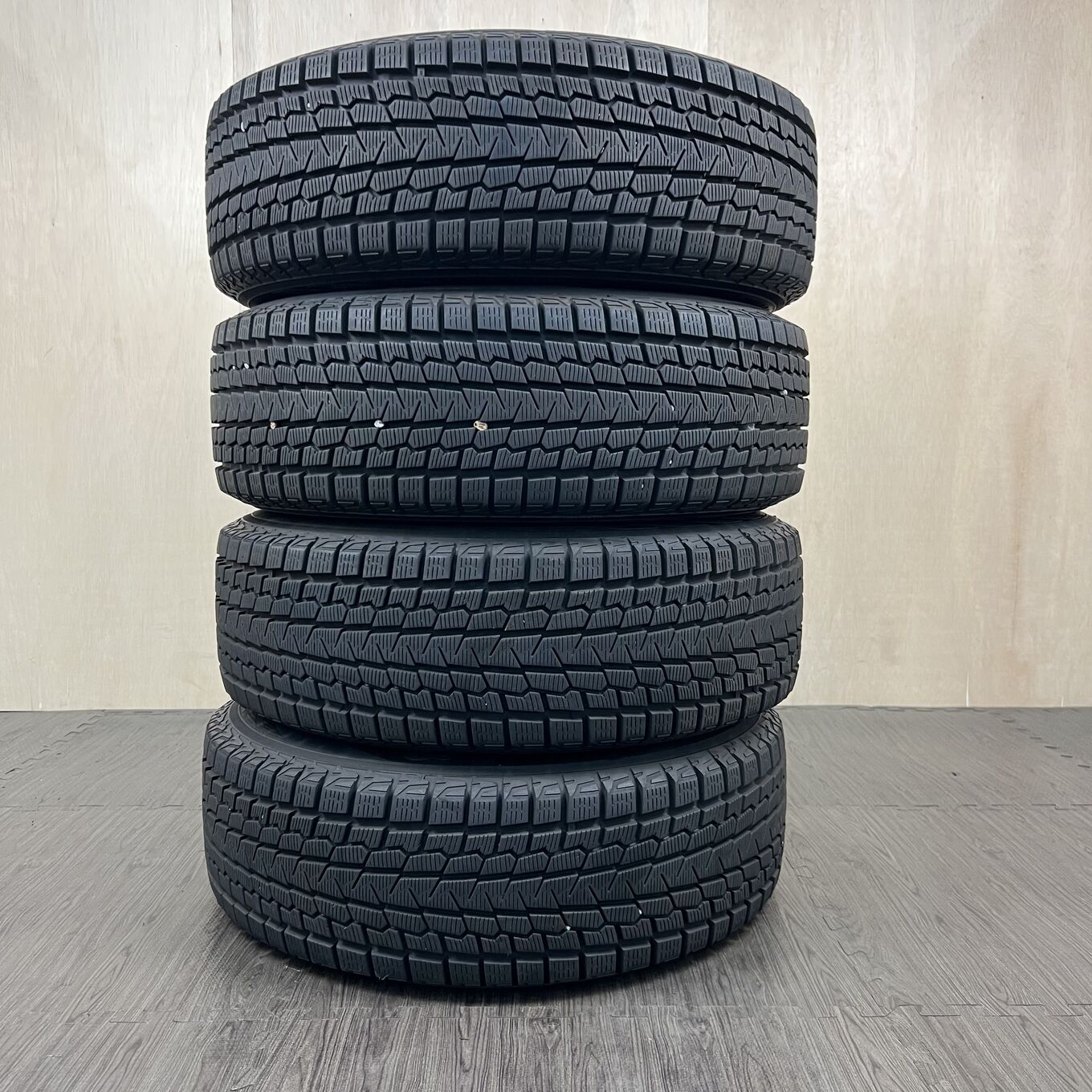 225/60 R18 Yokohama ICE GUARD G075 — 25 400 ¥/комплект