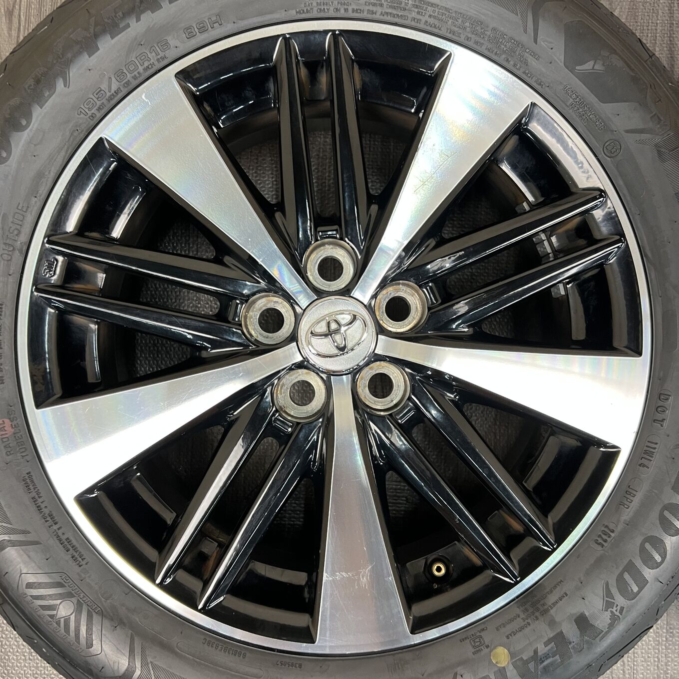 Toyo WISH R16 6J ET45 5x100, фото 2