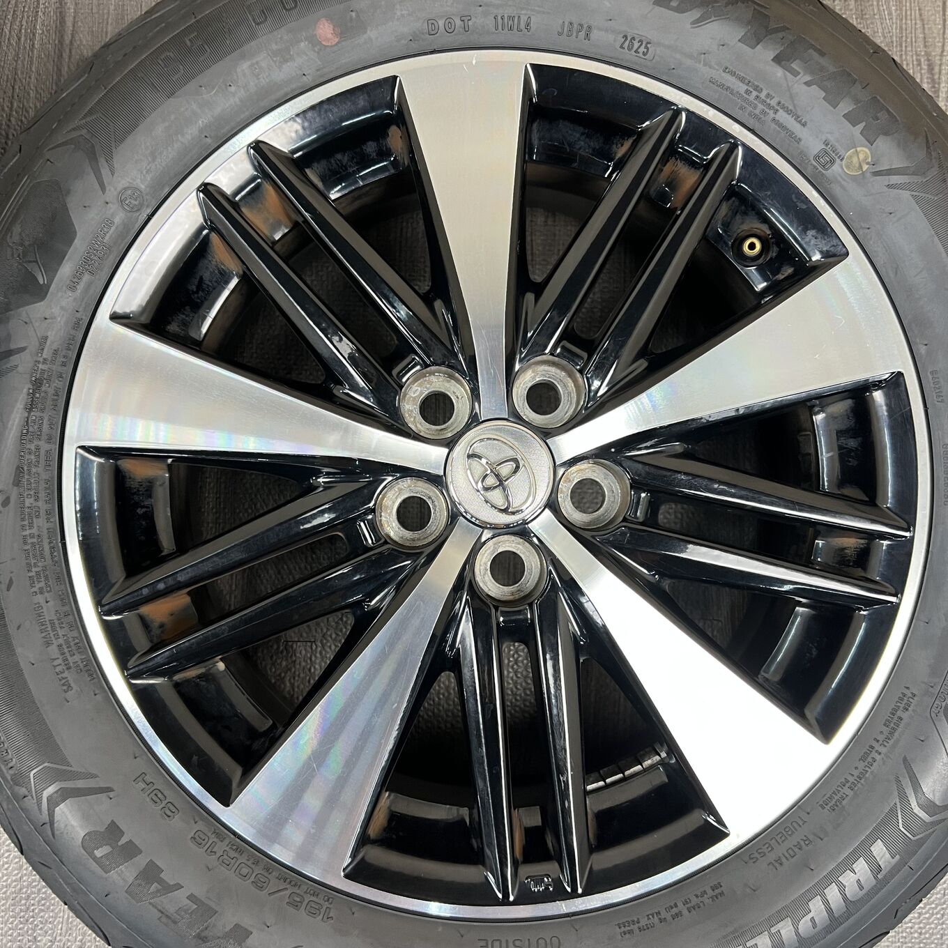 Toyo WISH R16 6J ET45 5x100, фото 3