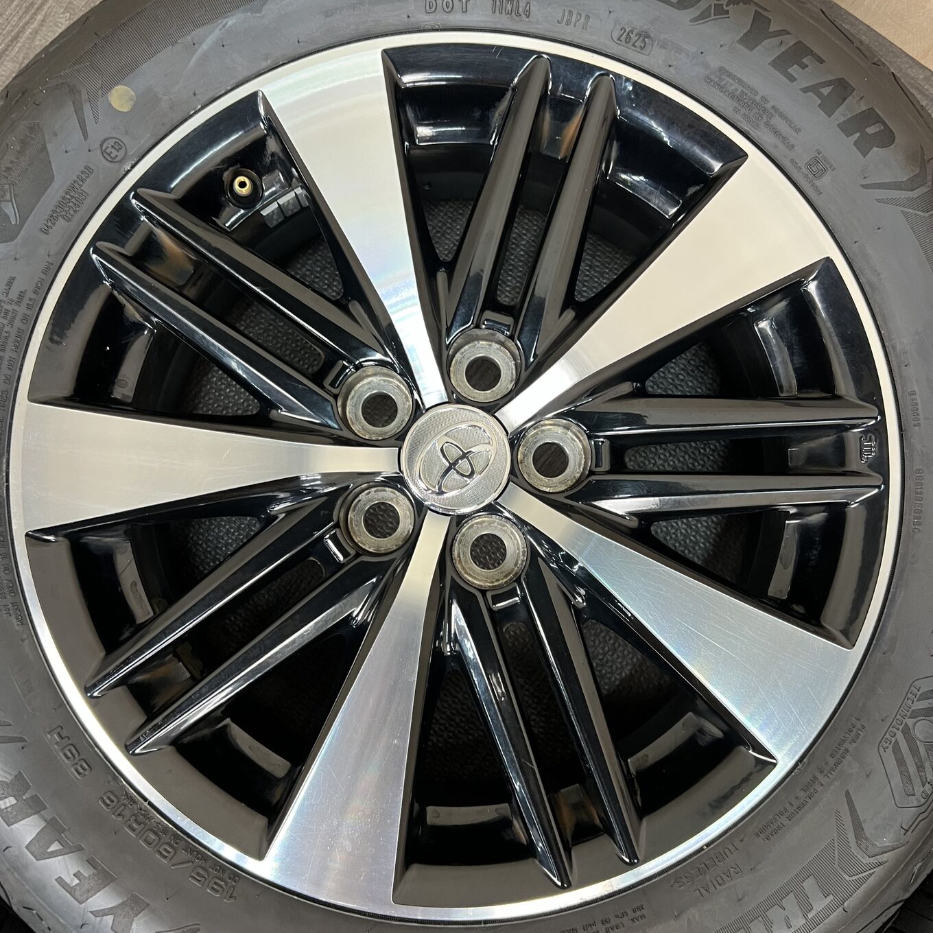 Toyo WISH R16 6J ET45 5x100, фото 4