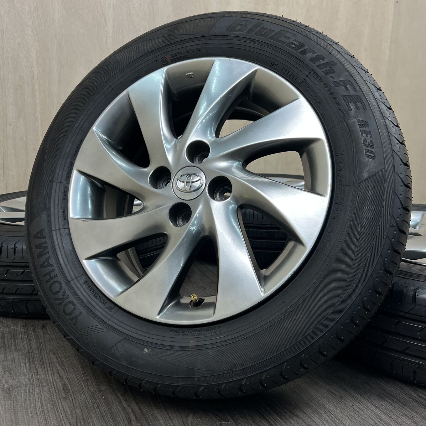 R15 6J ET40 4x100 Toyo BB — 33 900 ¥/комплект