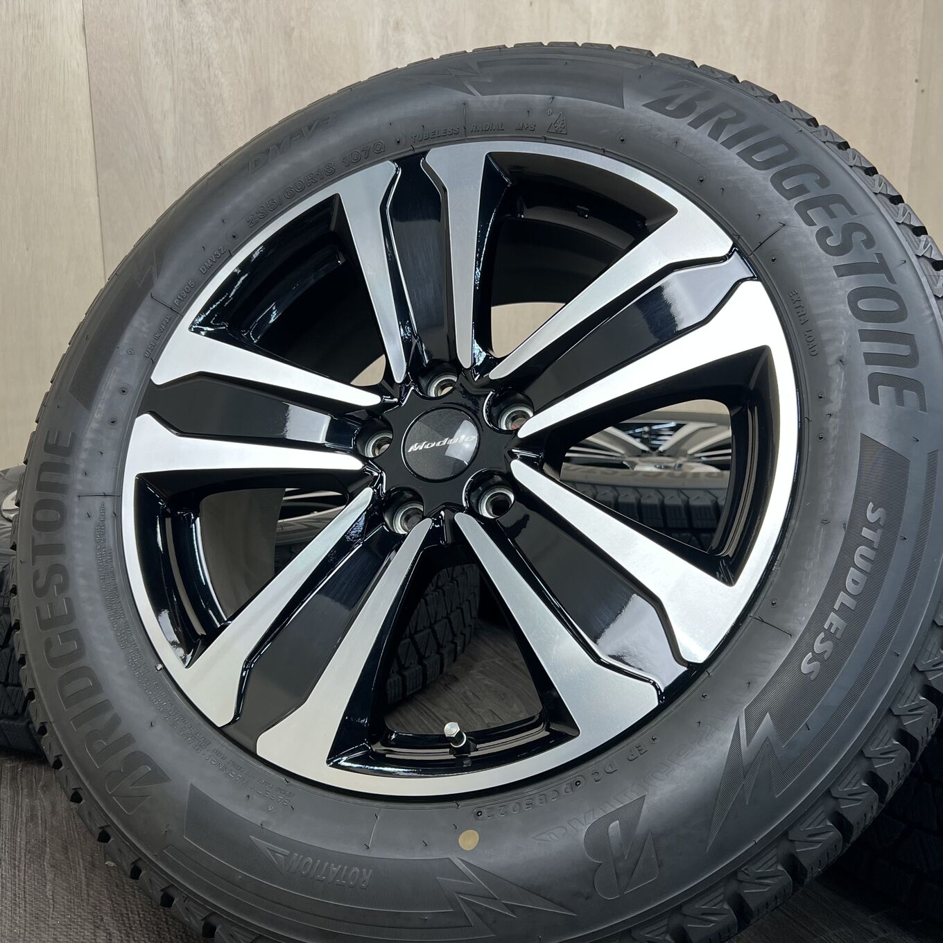 Б/У колесо в сборе 235/60 R18 Bridgestone MODULO CR-V, артикул 123S40426