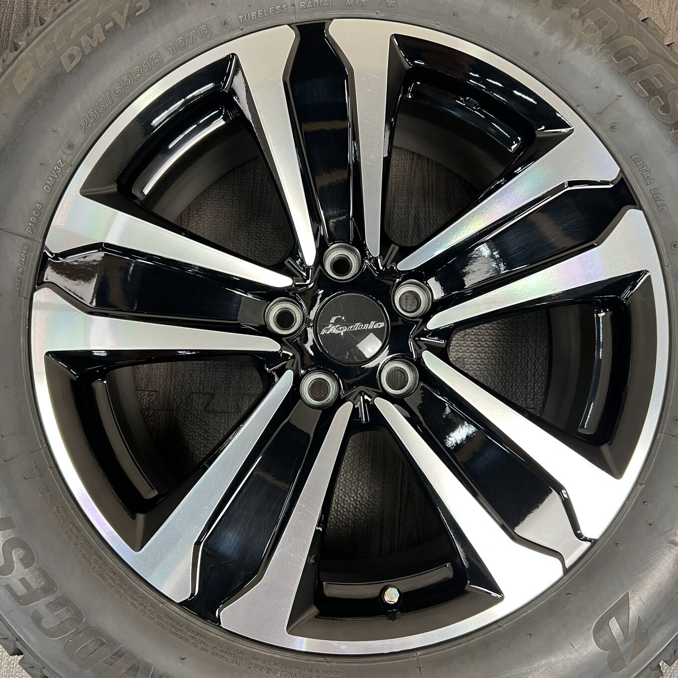 Bridgestone MODULO CR-V 235/60 R18, фото 3