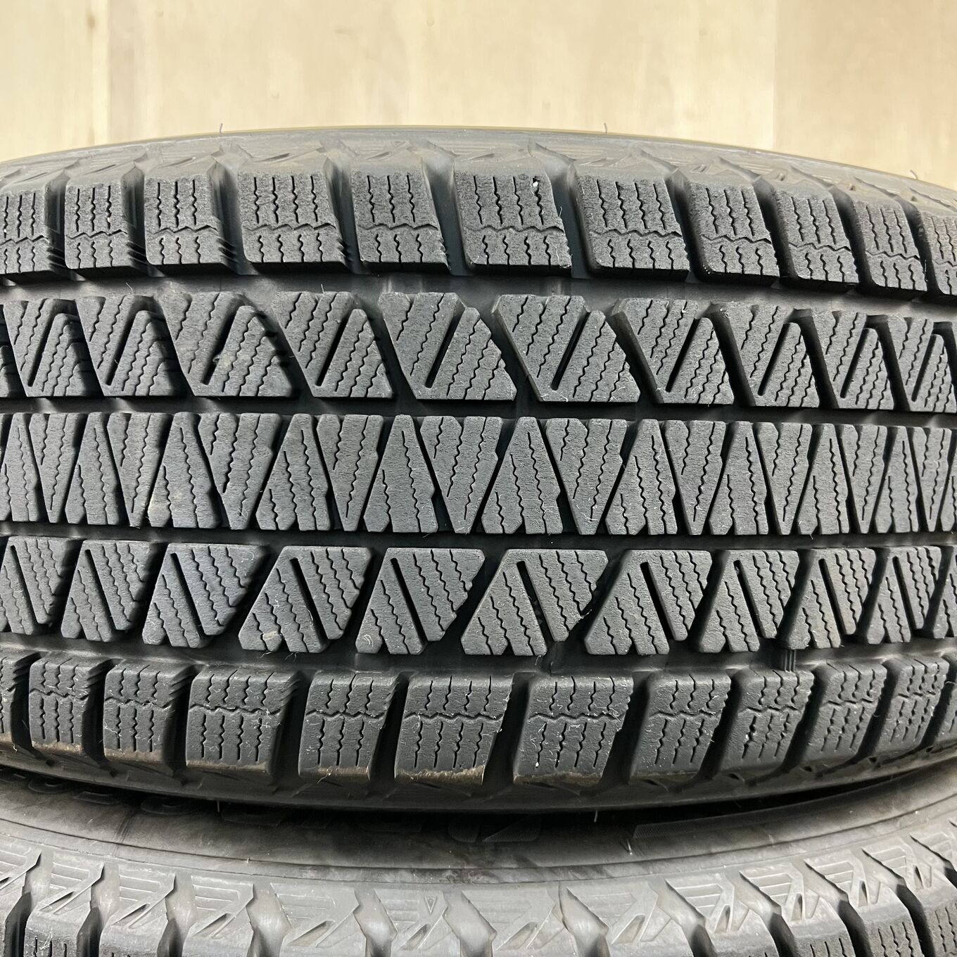 Bridgestone BLIZZAK DM-V3 235/60 R18, фото 2