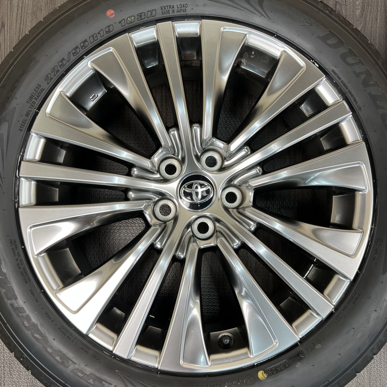 Dunlop HARRIER 225/55 R19, фото 2