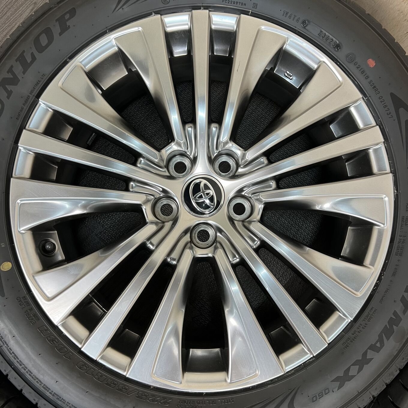 Dunlop HARRIER 225/55 R19, фото 4