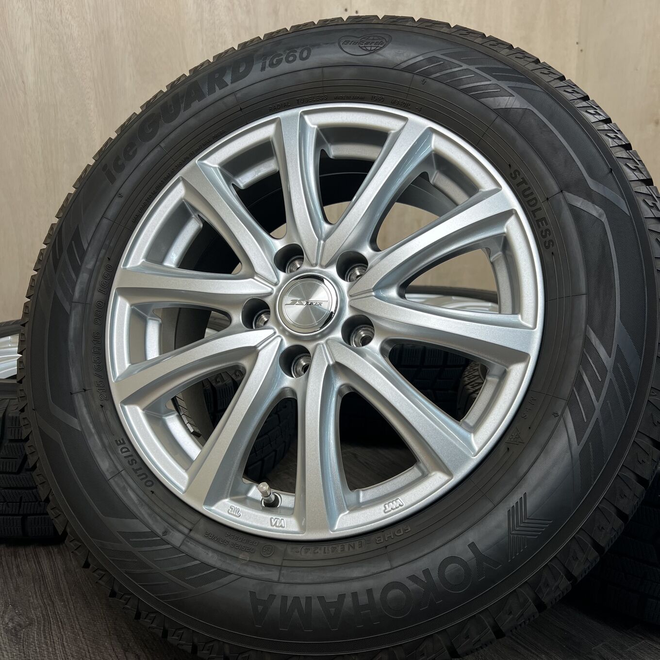 Б/У колесо в сборе 215/65 R16 Yokohama JOKER JS, артикул 125S40426