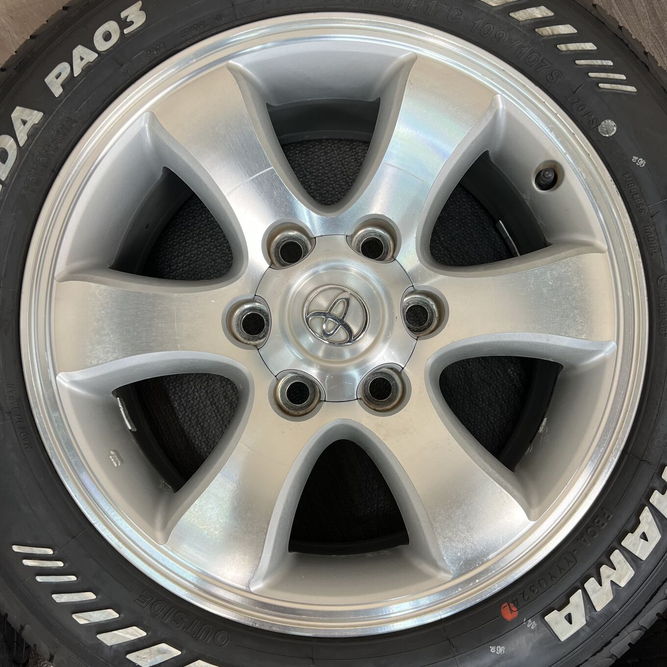 Yokohama PRADO/SURF 215/60 R17, фото 5