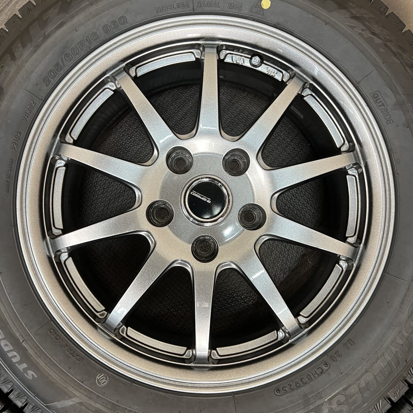 Bridgestone BLIZZAK VRX3 205/60 R16, фото 4