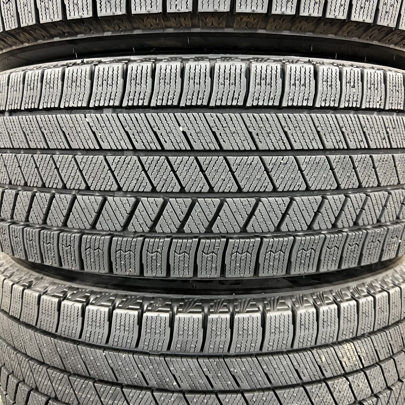 Bridgestone BLIZZAK VRX3 205/60 R16, фото 3