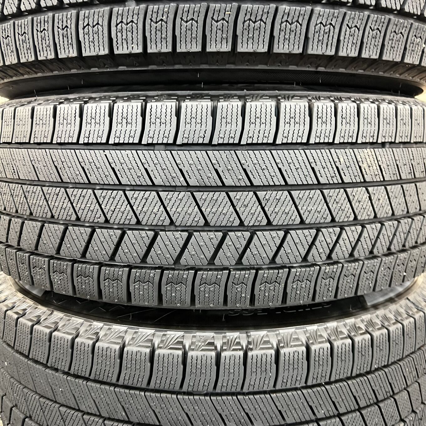 Bridgestone BLIZZAK VRX3 205/60 R16, фото 4