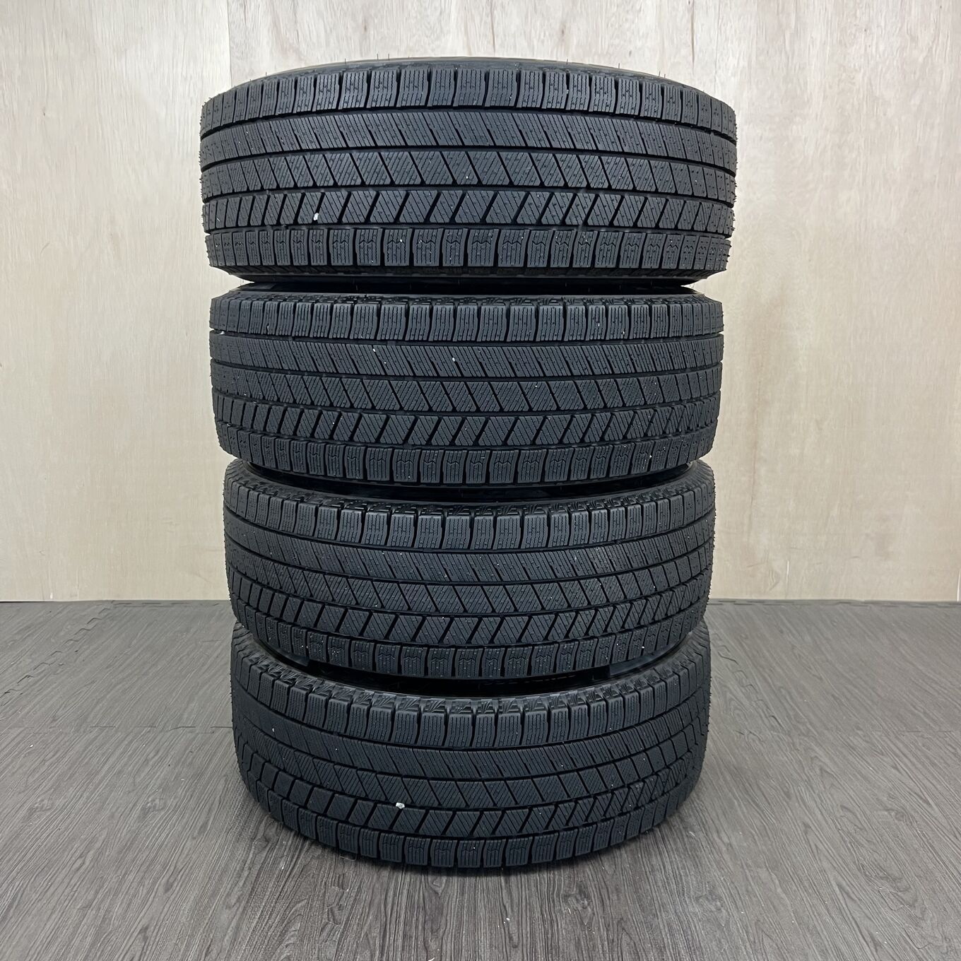 205/60 R16 Bridgestone BLIZZAK VRX3 — 42 400 ¥/комплект