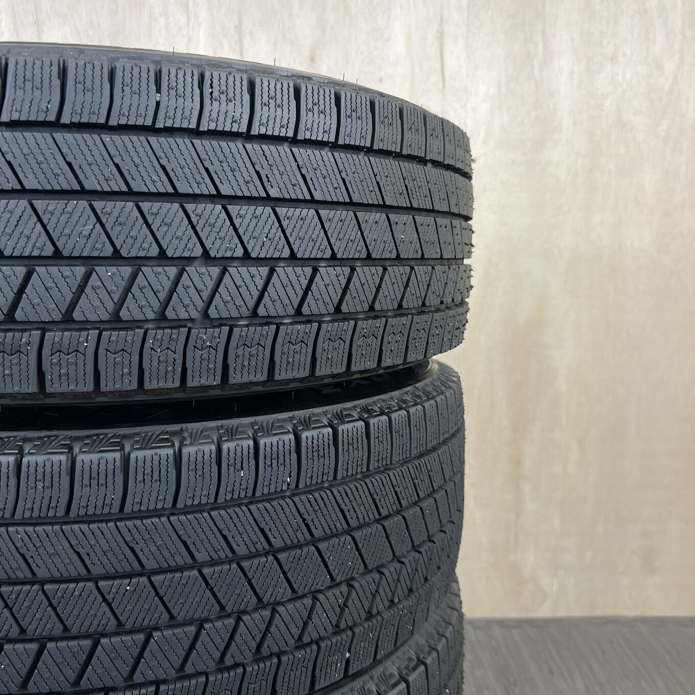 Bridgestone BLIZZAK VRX3 205/60 R16, фото 6