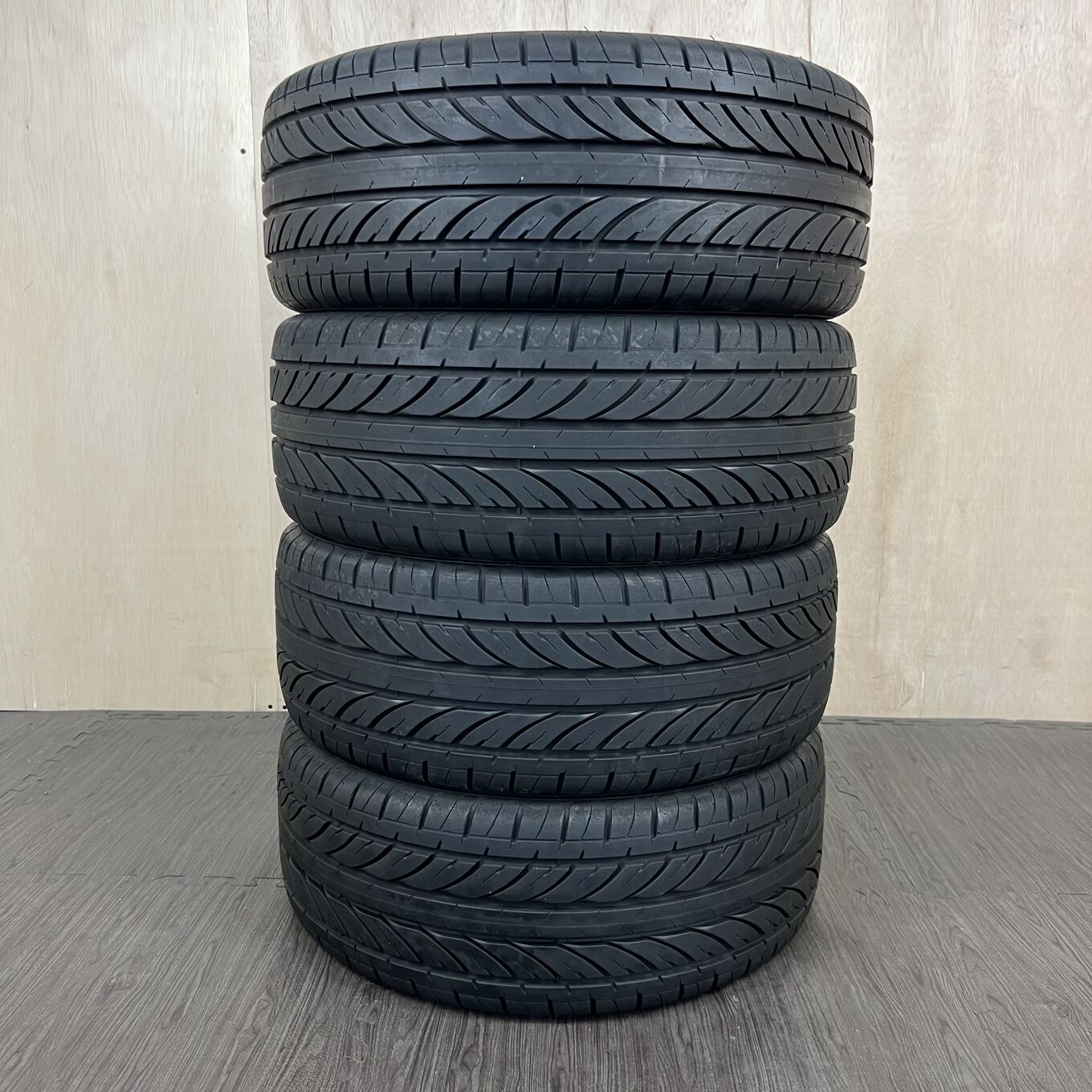 225/40 R18 GTX PRO CHAMPIRO — 11 800 ¥/комплект