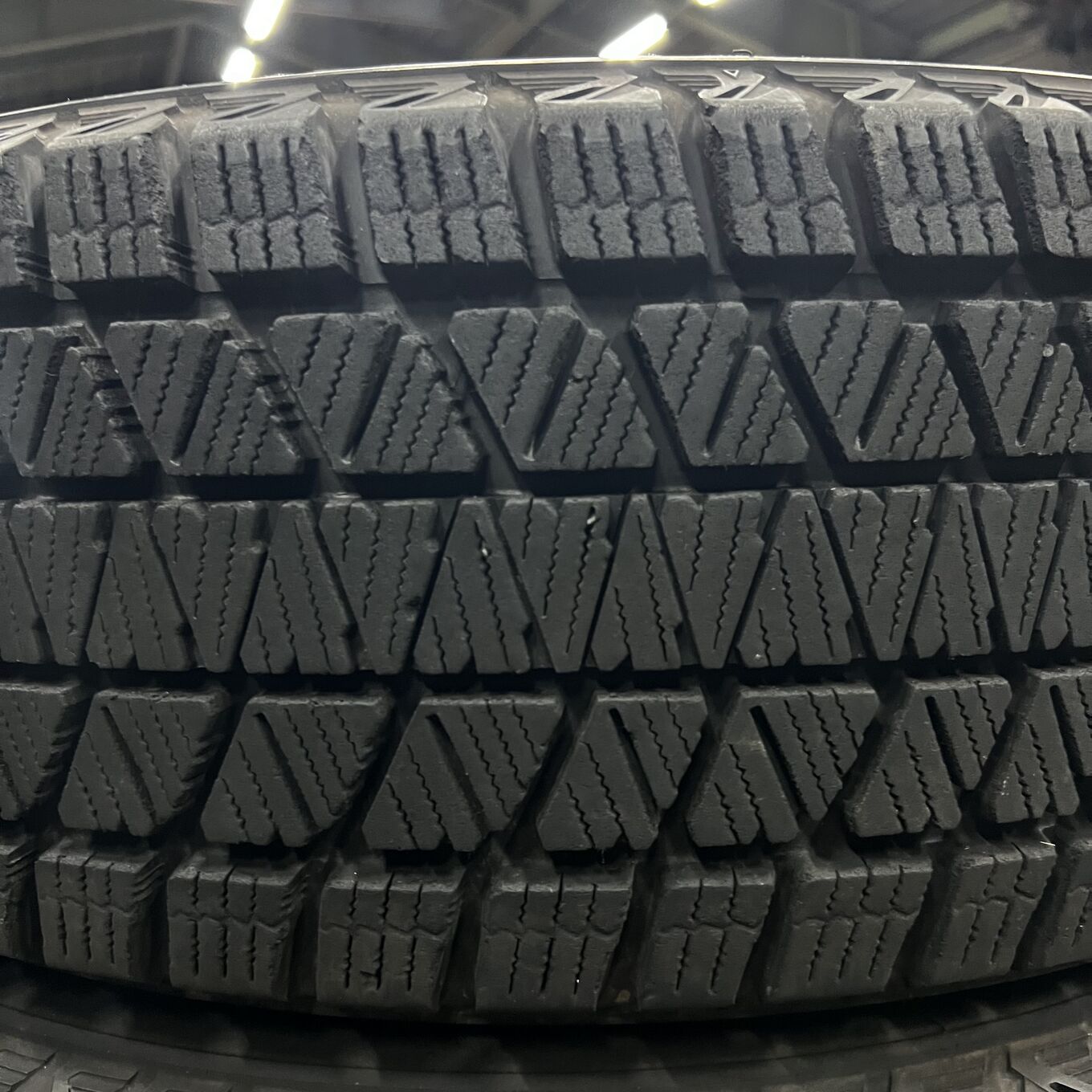 Bridgestone BLIZZAK DM-V3 225/65 R17, фото 2