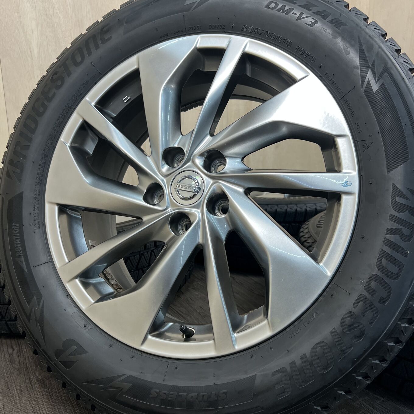 Б/У колесо в сборе 235/60 R18 Bridgestone X-TRAIL, артикул 135S40426
