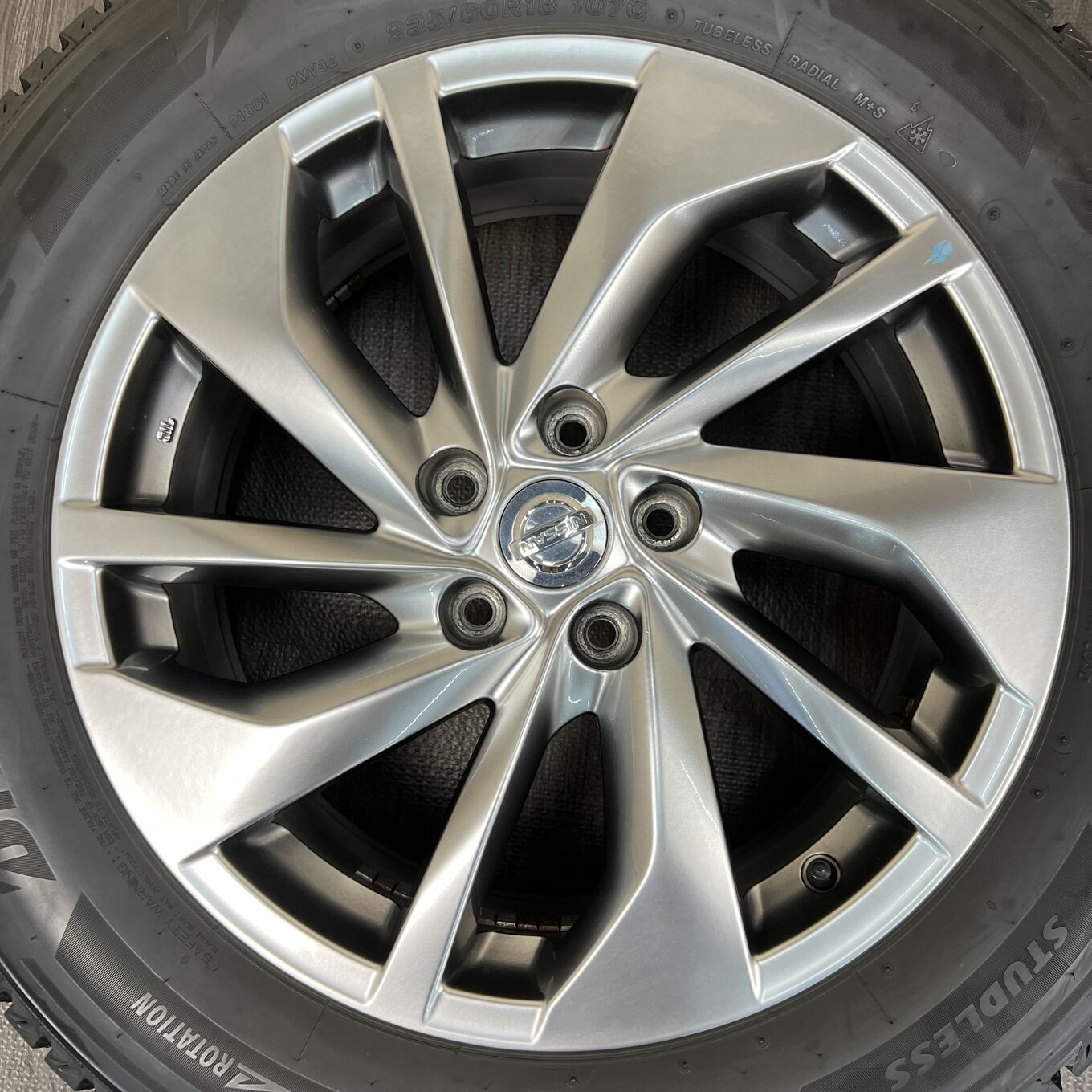 Bridgestone X-TRAIL 235/60 R18, фото 2