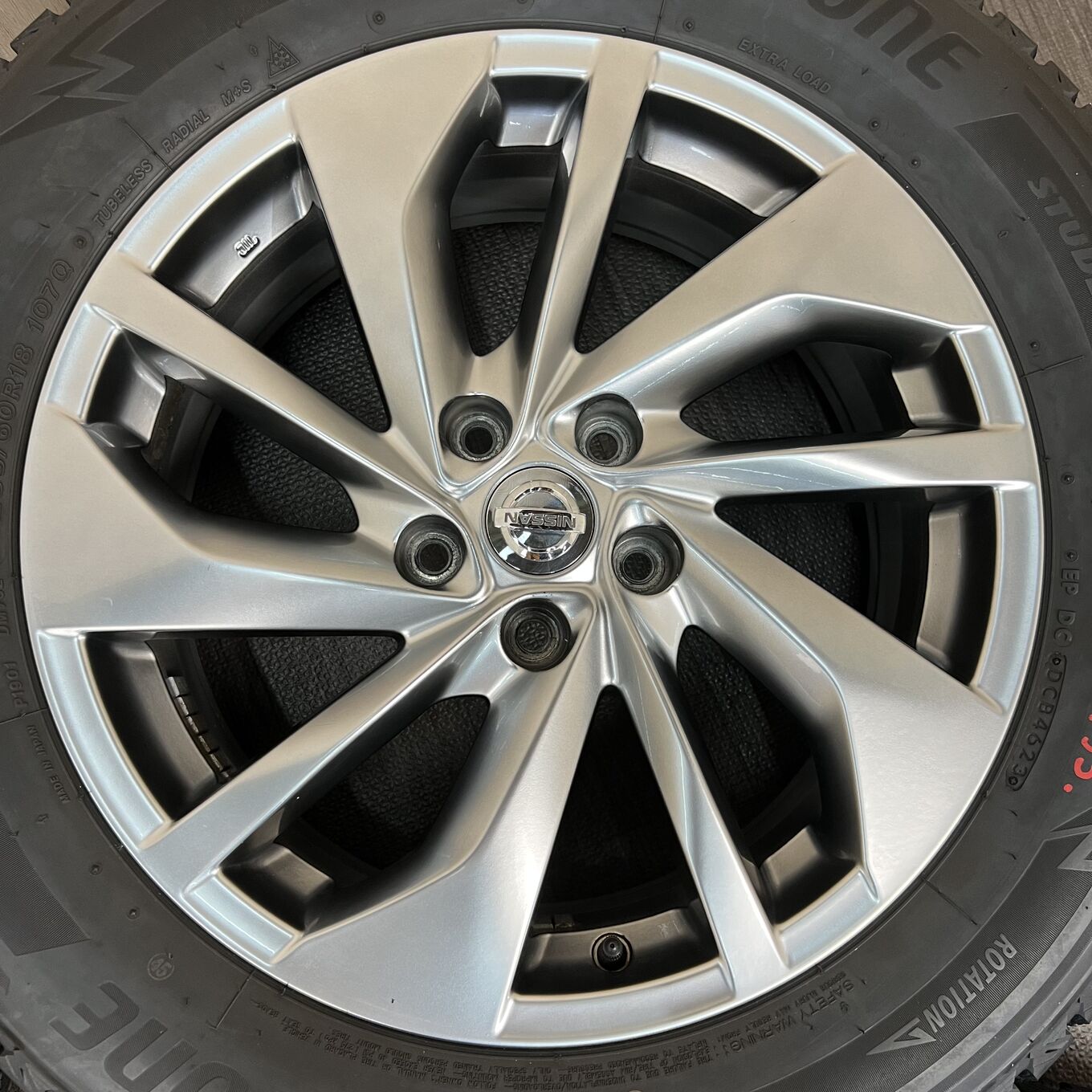 Bridgestone X-TRAIL 235/60 R18, фото 5