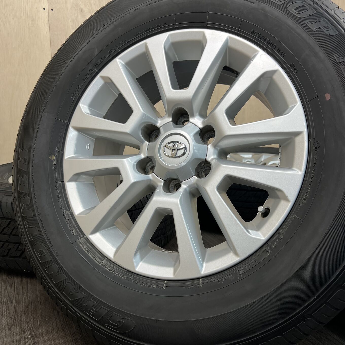 R18 7.5J ET25 6x139.7 Toyo PRADO — 68 000 ¥/комплект
