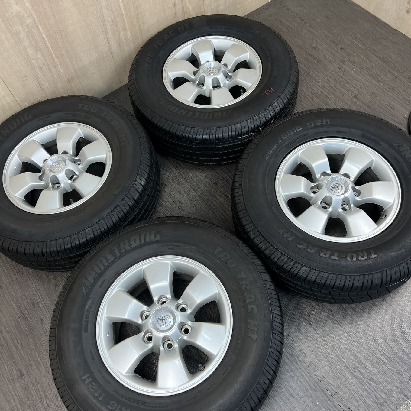 Б/У колесо в сборе 265/70 R16 Toyo TRU-TRAC HT, артикул 142S40426
