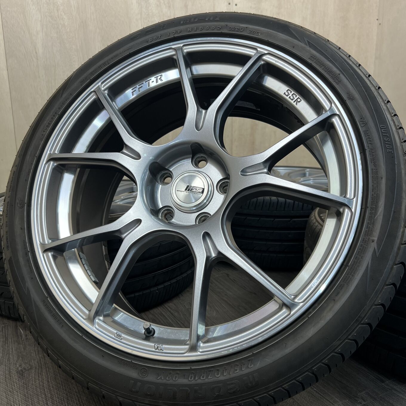 Б/У колесо в сборе 245/40 R19 TANABE FFT-R, артикул 145S40426