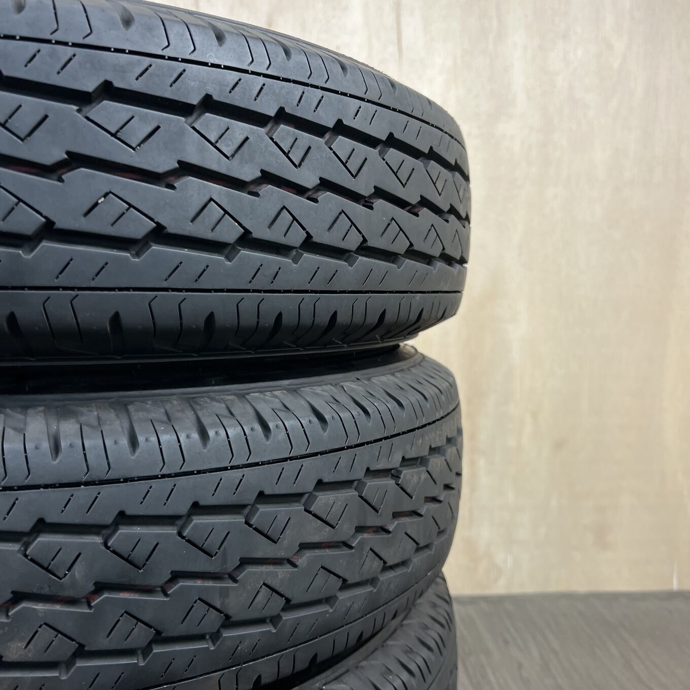 Bridgestone V600 195/80 R15, фото 6