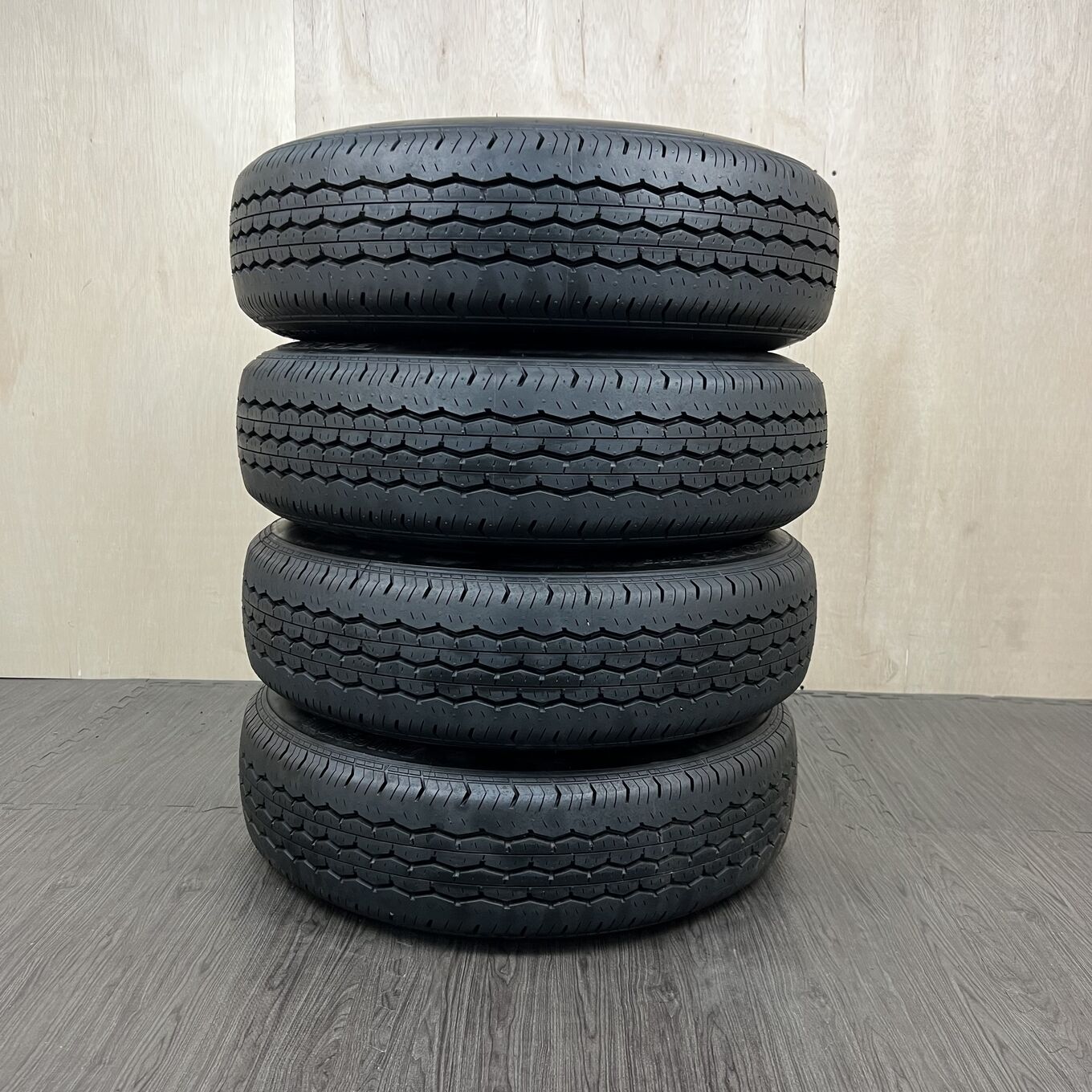 195/80 R15 Bridgestone BS ECOPIA RD613 — 28 100 ¥/комплект