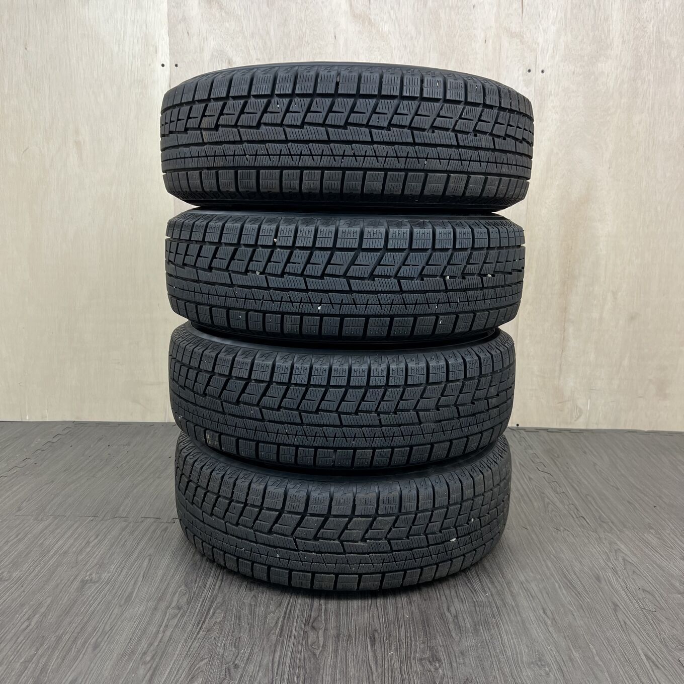 185/70 R14 Yokohama ICE GUARD IG60 — 15 300 ¥/комплект