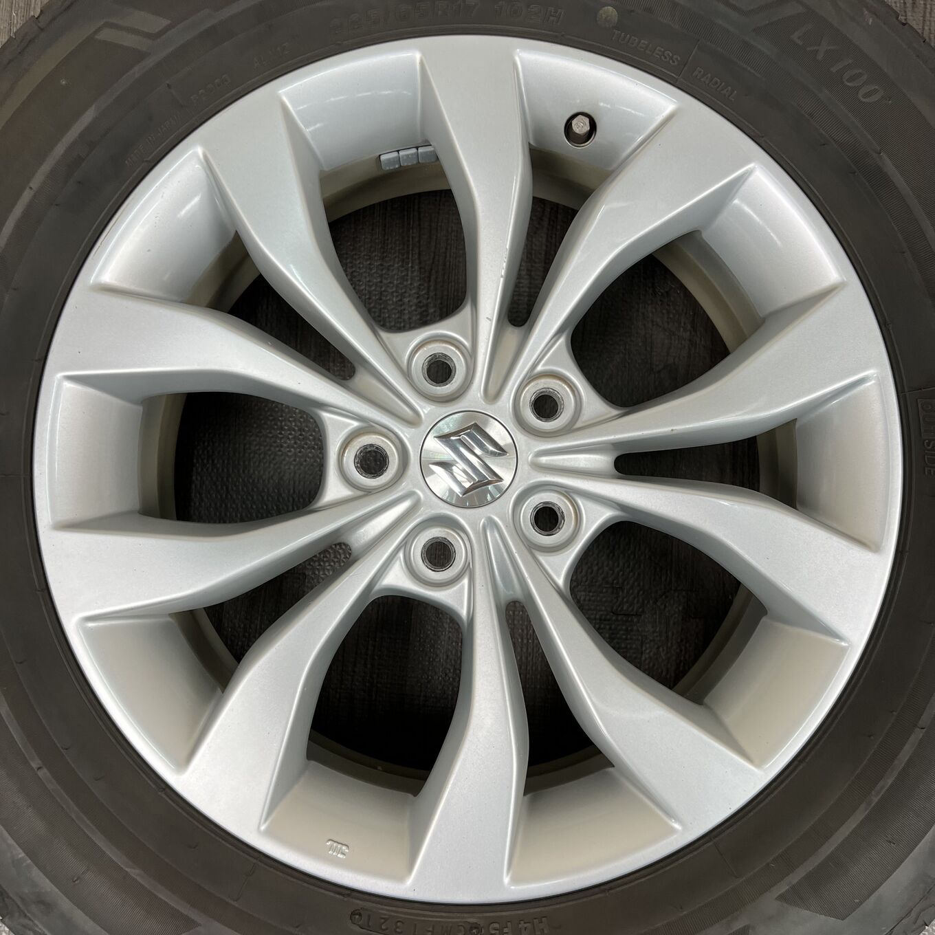 Bridgestone ESCUDO 225/65 R17, фото 2