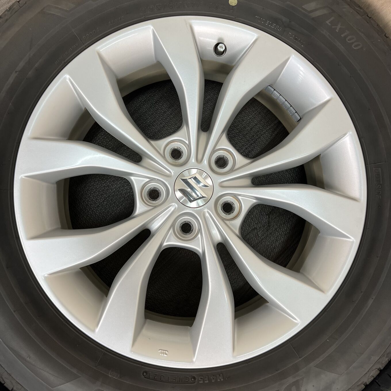 Bridgestone ESCUDO 225/65 R17, фото 4
