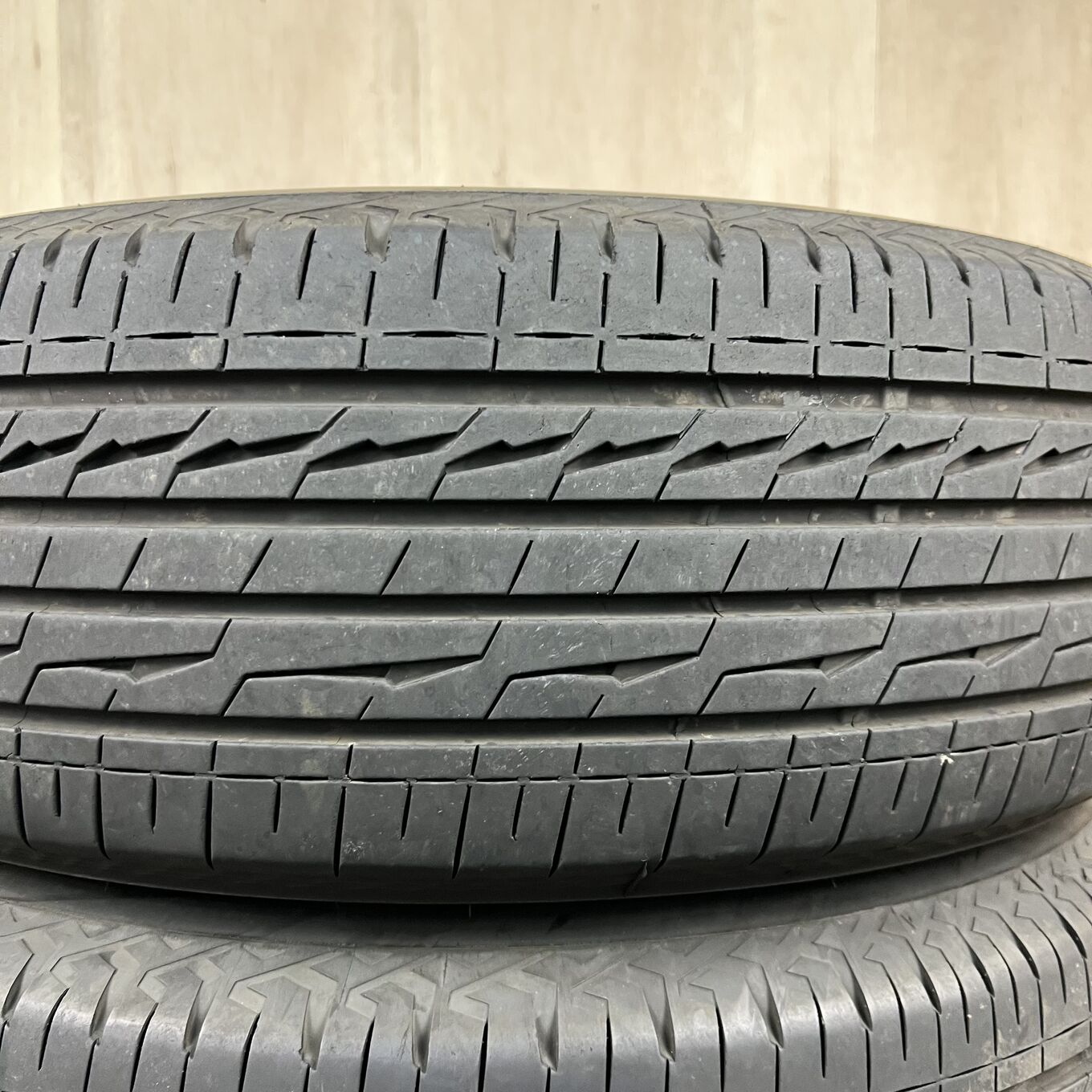 Bridgestone ALENZA LX100 225/65 R17, фото 2