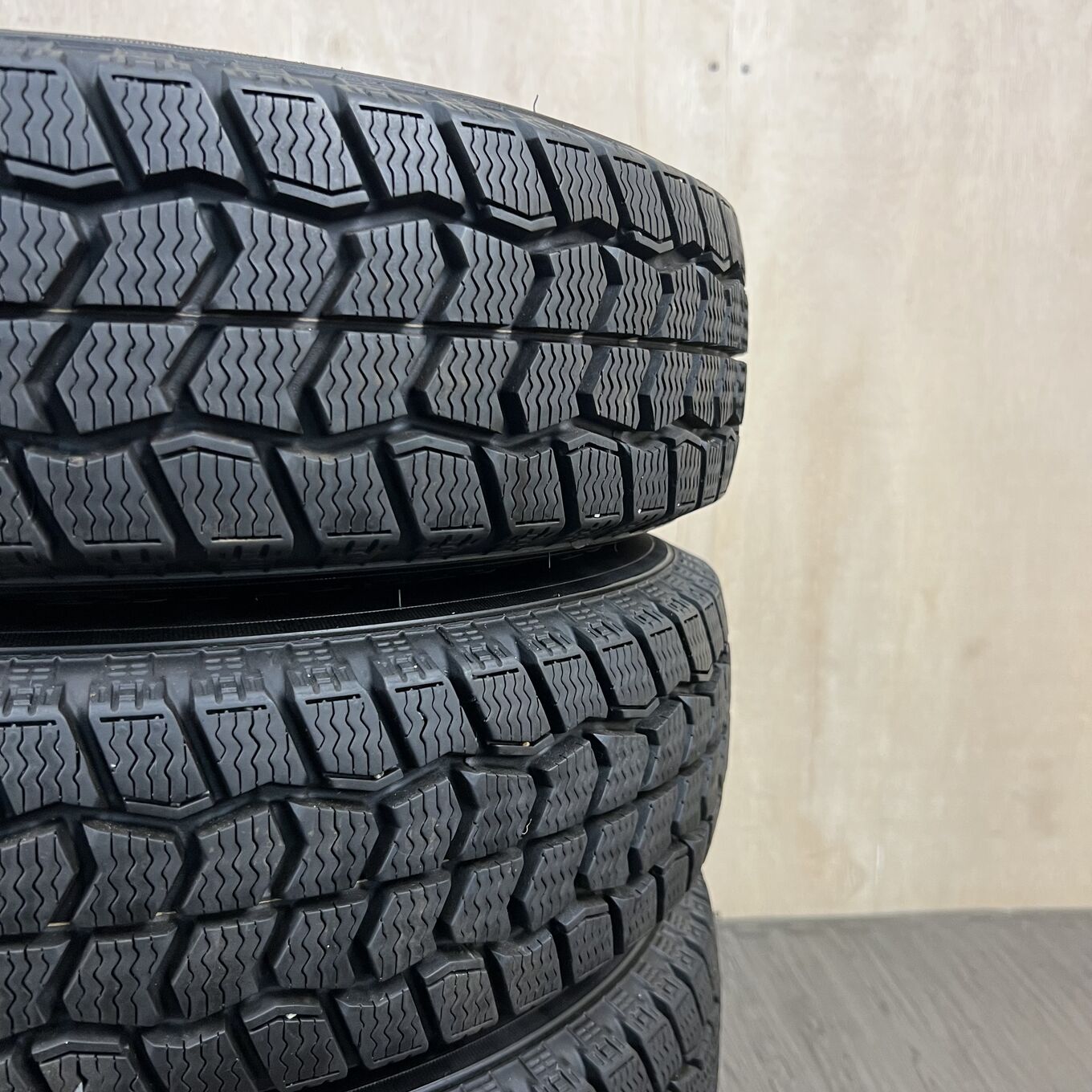 Bridgestone BLIZZAK VRX3 215/60 R13, фото 3