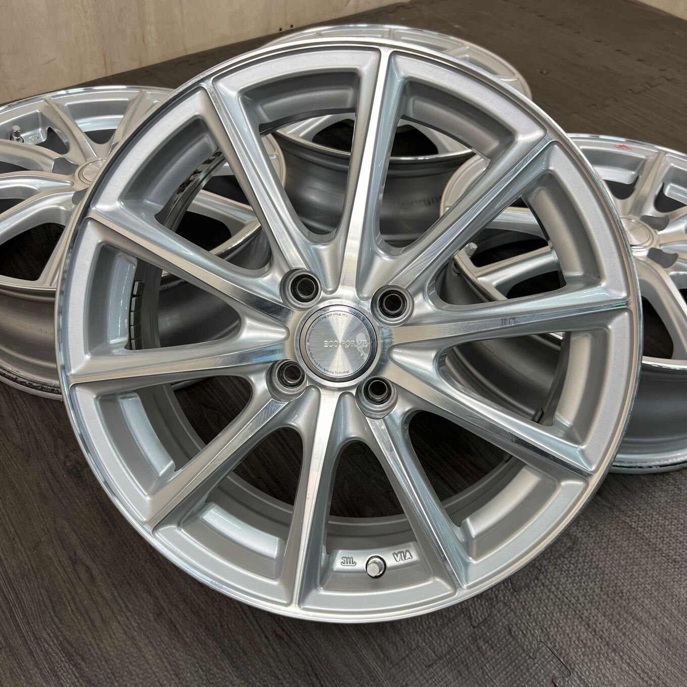 RR16 6J ET45 4x100 Bridgestone ECO FORME — 33 700 ¥/комплект