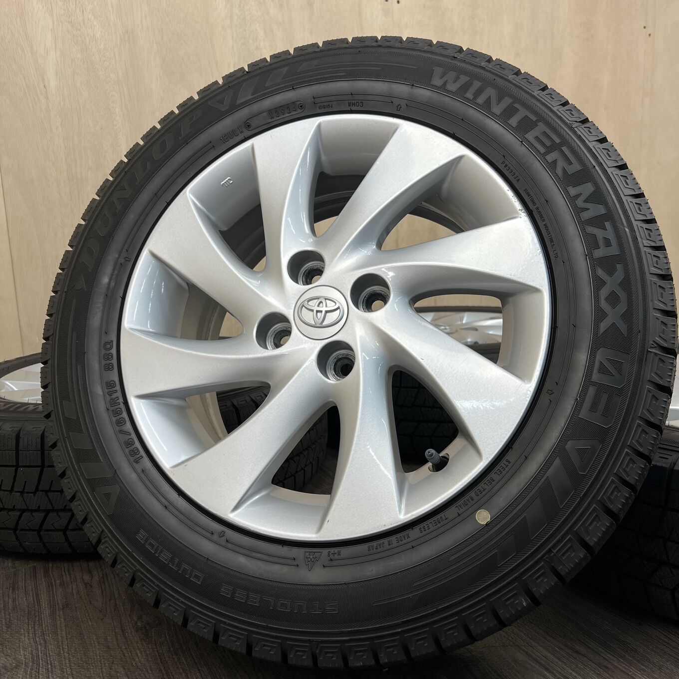 R15 6J ET40 4x100 Toyo BB — 23 800 ¥/комплект