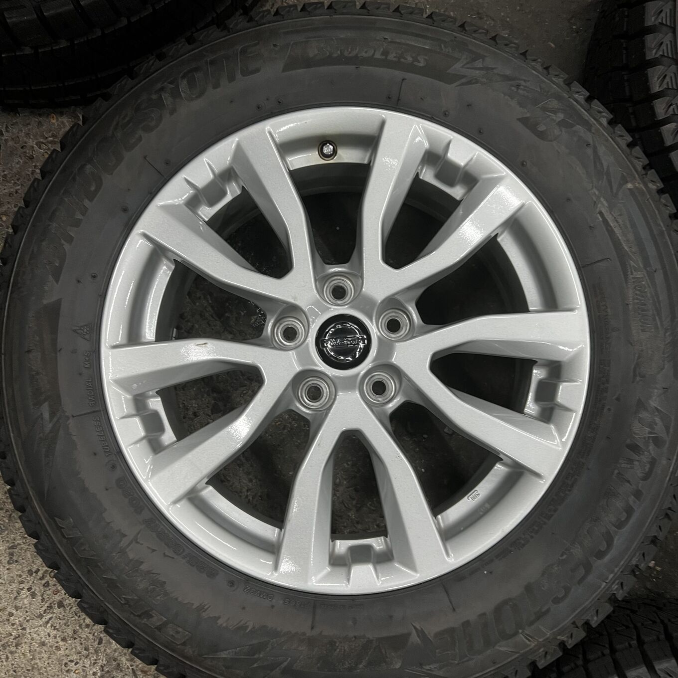 Bridgestone X-TRAIL 225/65 R17, фото 5