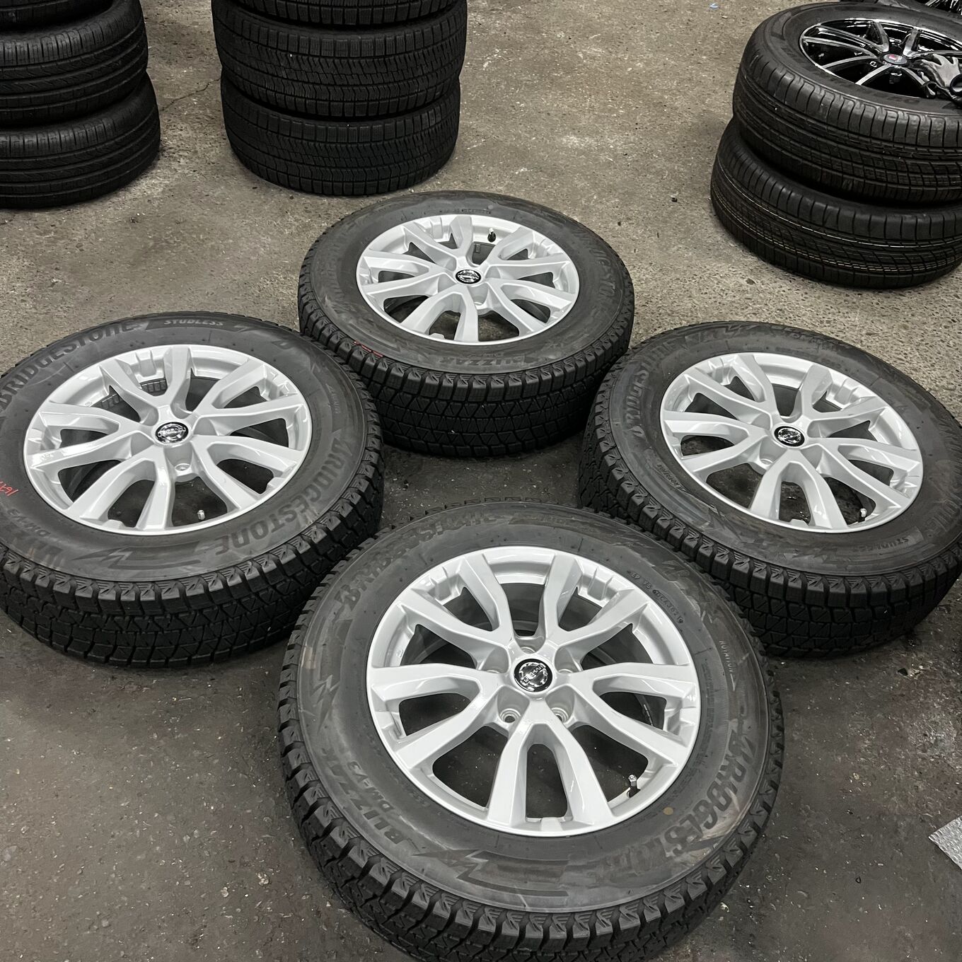 Bridgestone X-TRAIL 225/65 R17, фото 6